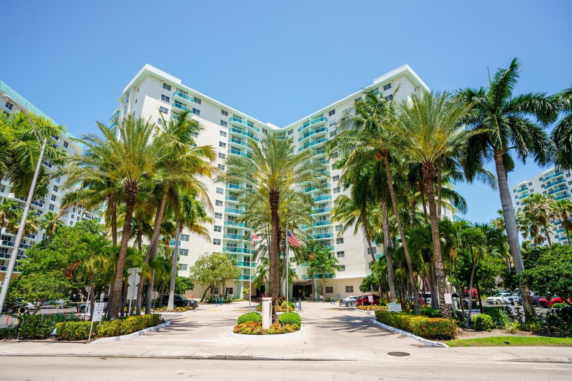 Modern 1 Bdr Oceanview With Direct Beach Access! Hollywood Exteriör bild
