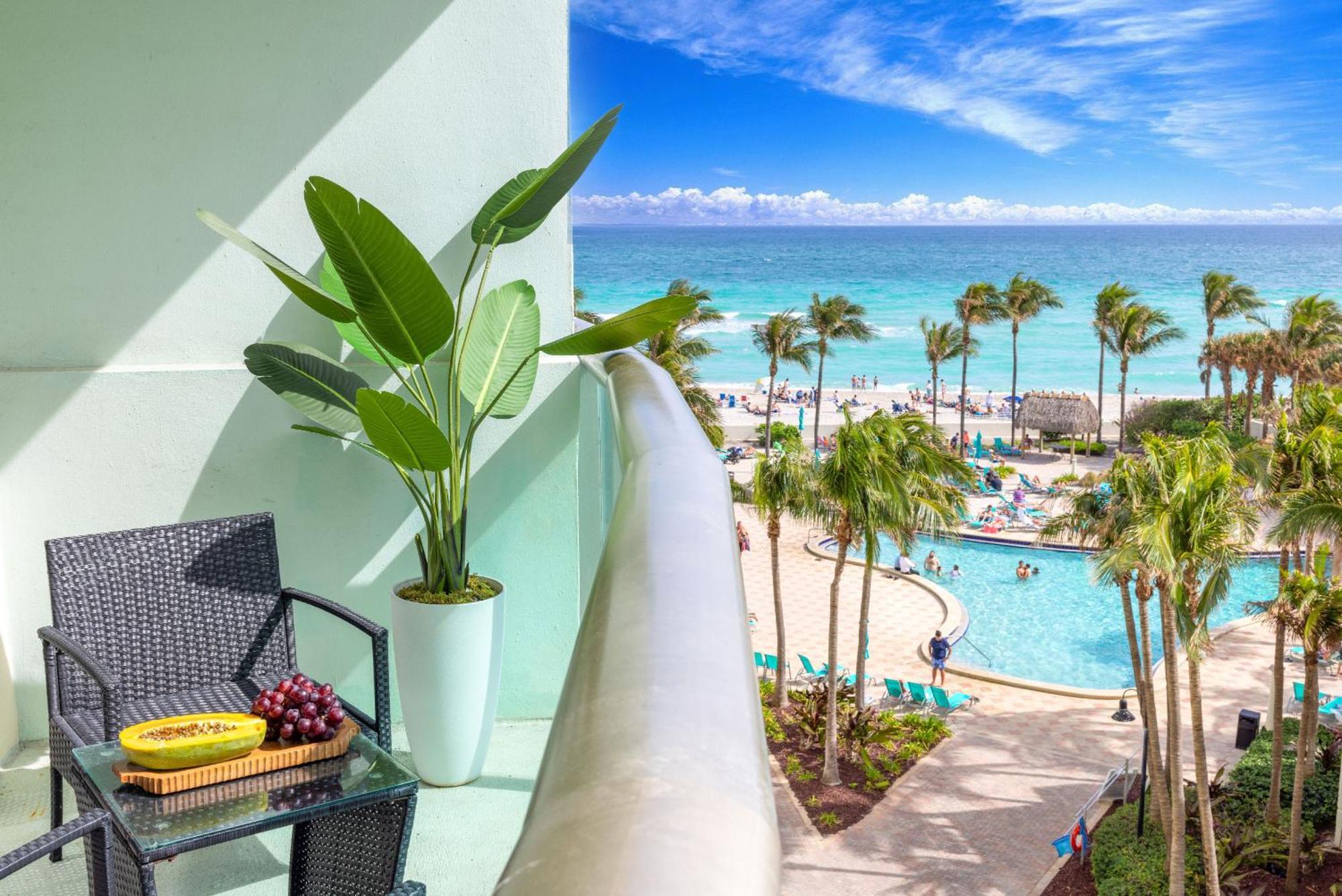 Modern 1 Bdr Oceanview With Direct Beach Access! Hollywood Exteriör bild