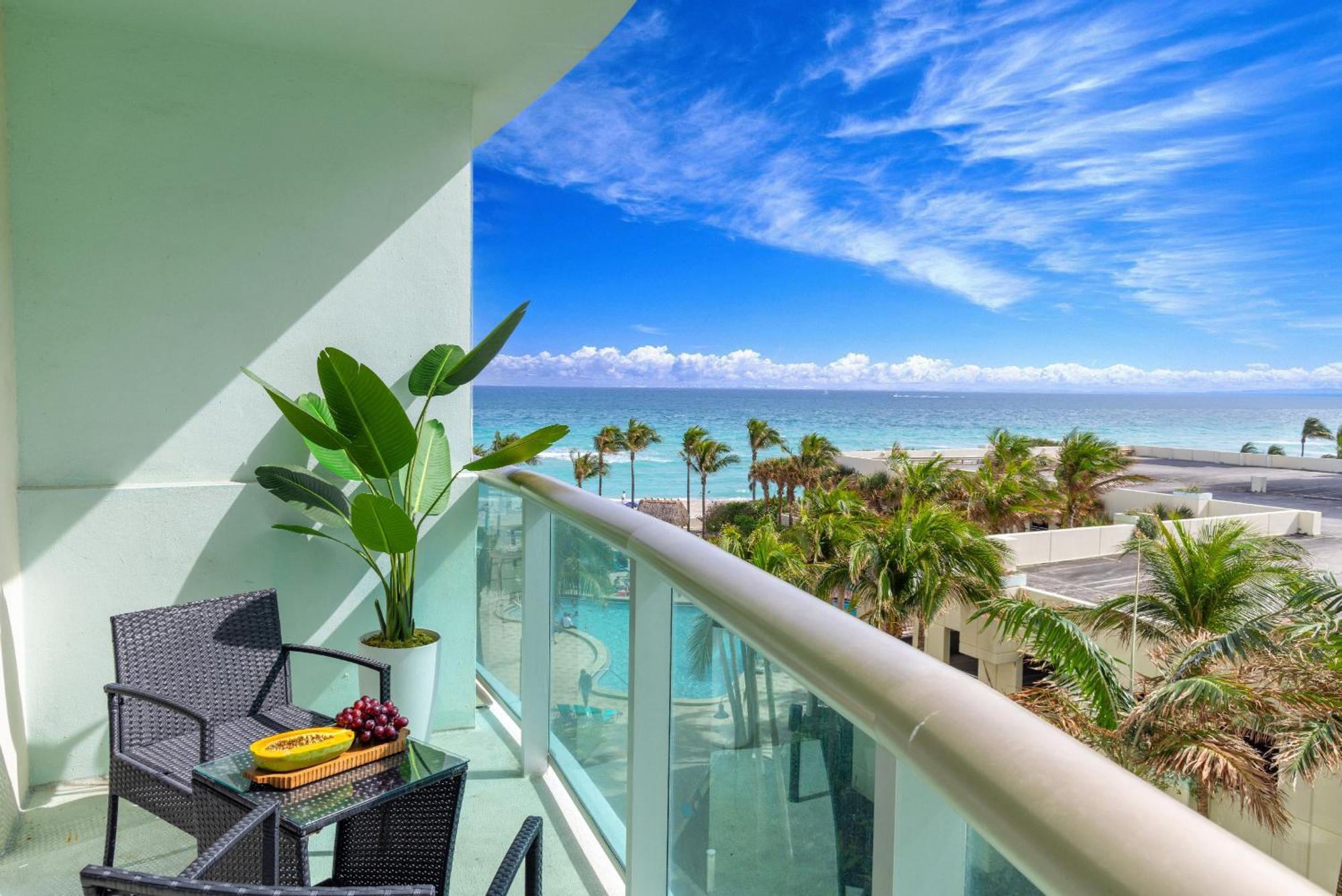 Modern 1 Bdr Oceanview With Direct Beach Access! Hollywood Exteriör bild